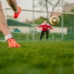 Aménager un mini terrain de foot dans le jardin : 5 étapes pour atteindre votre but