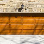 Bien choisir son installateur de porte de garage : les critères essentiels à considérer