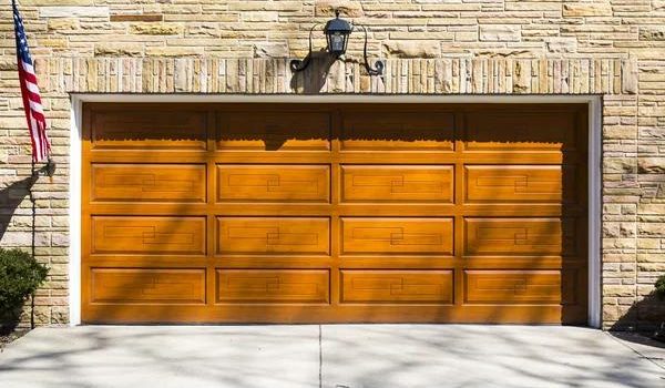 Bien choisir son installateur de porte de garage : les critères essentiels à considérer